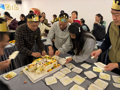 生日燃激情，團建展活力